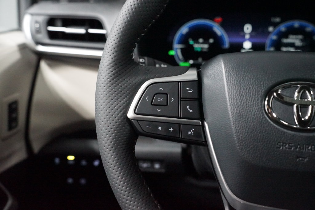 New 2026 Toyota Sienna Platinum AWD/4WD image 14