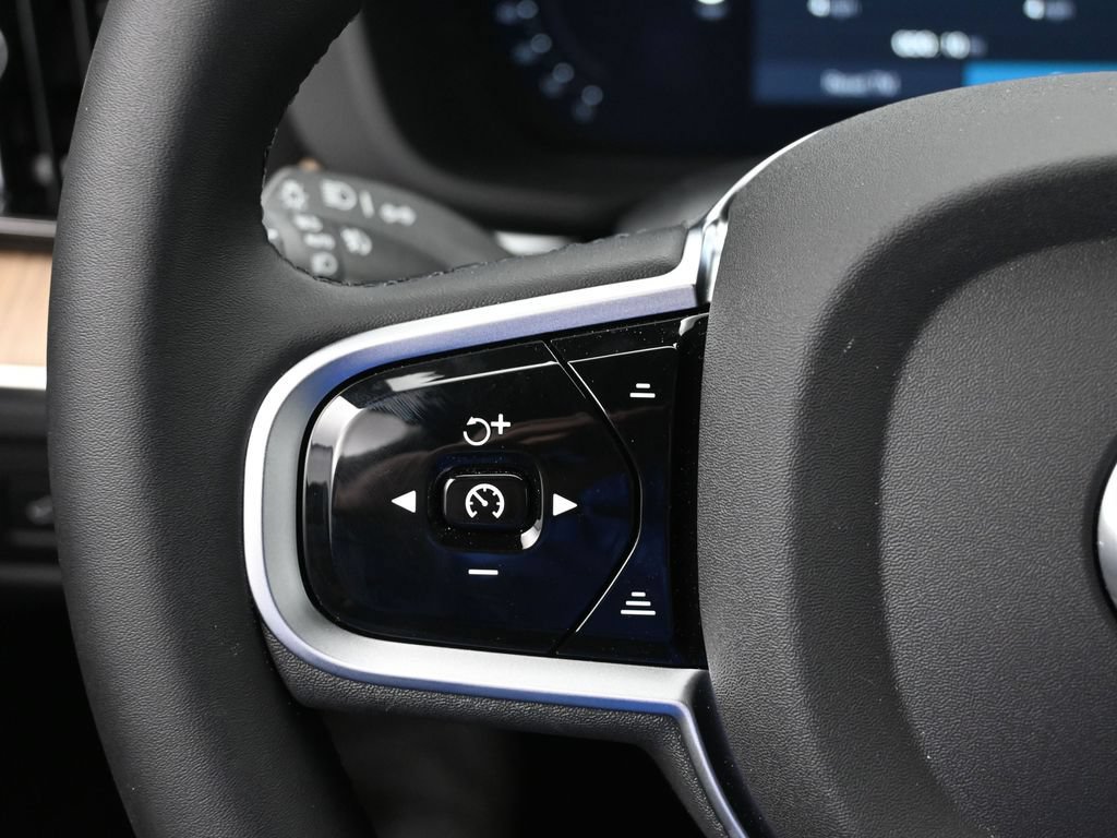 New 2026 Volvo XC60 B5 Plus w/ Protection Package Premier AWD/4WD image 11