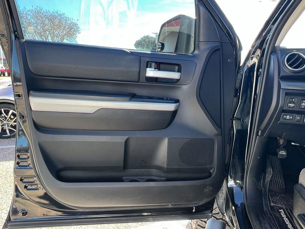 Used 2020 Toyota Tundra SR5 w/ SR5 Upgrade Package image 41