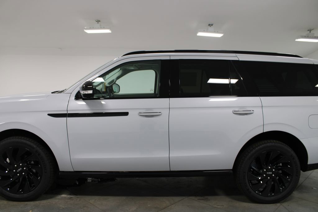 New 2026 Lincoln Navigator Reserve AWD/4WD image 5