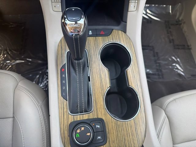 Used 2017 GMC Acadia Denali w/ Technology Package FWD image 18