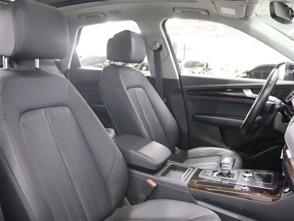Used 2018 Audi Q5 2.0T Premium Plus w/ Premium Plus Package image 12