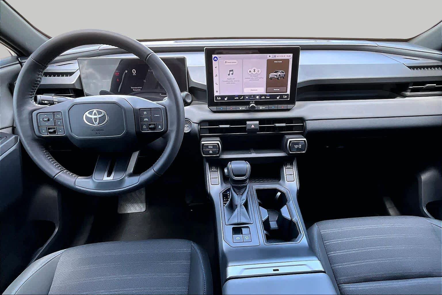 Used 2026 Toyota RAV4 SE FWD image 16
