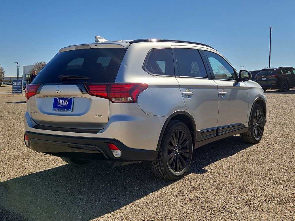Used 2020 Mitsubishi Outlander LE image 4