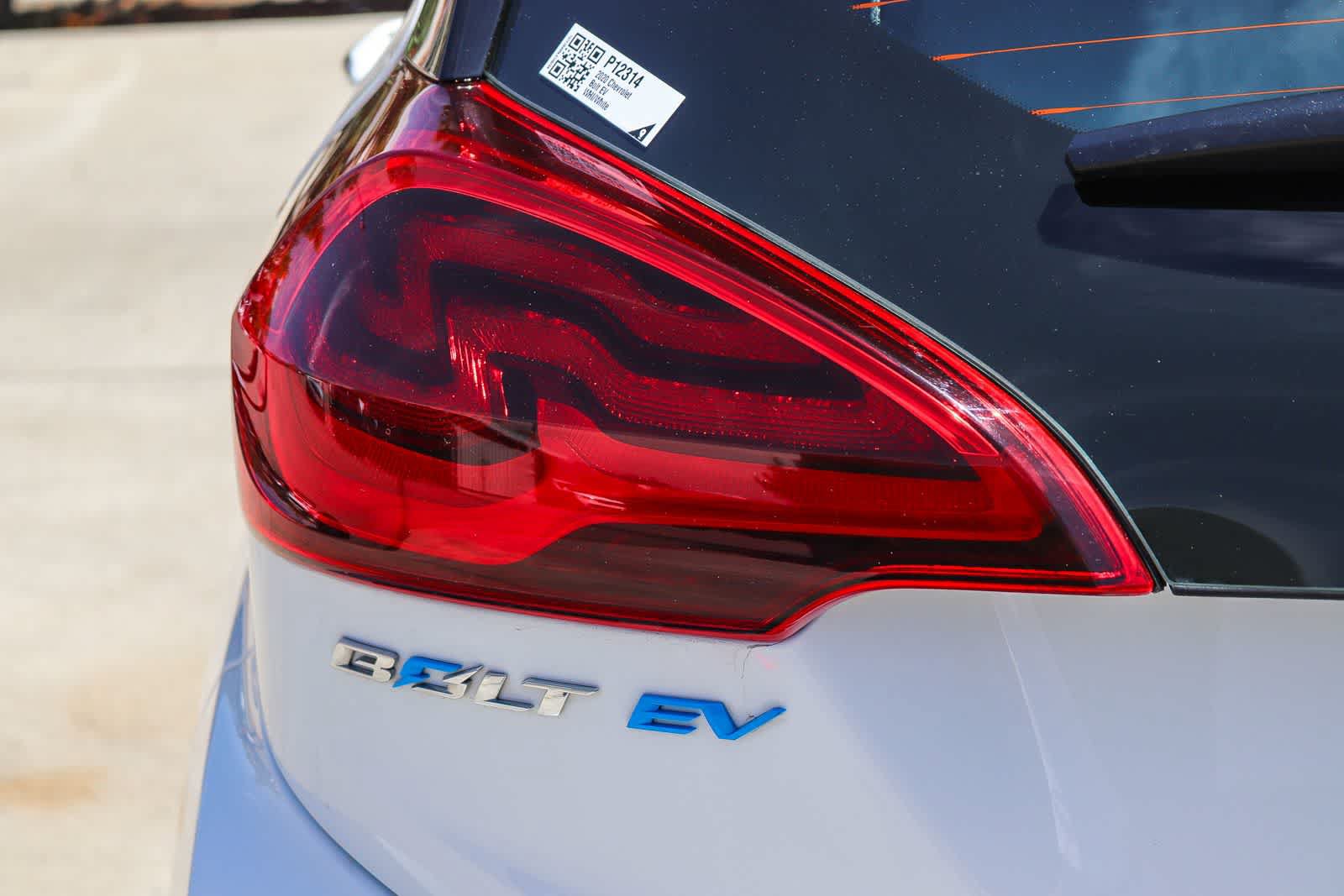 Used 2020 Chevrolet Bolt Premier w/ Infotainment Package FWD image 7