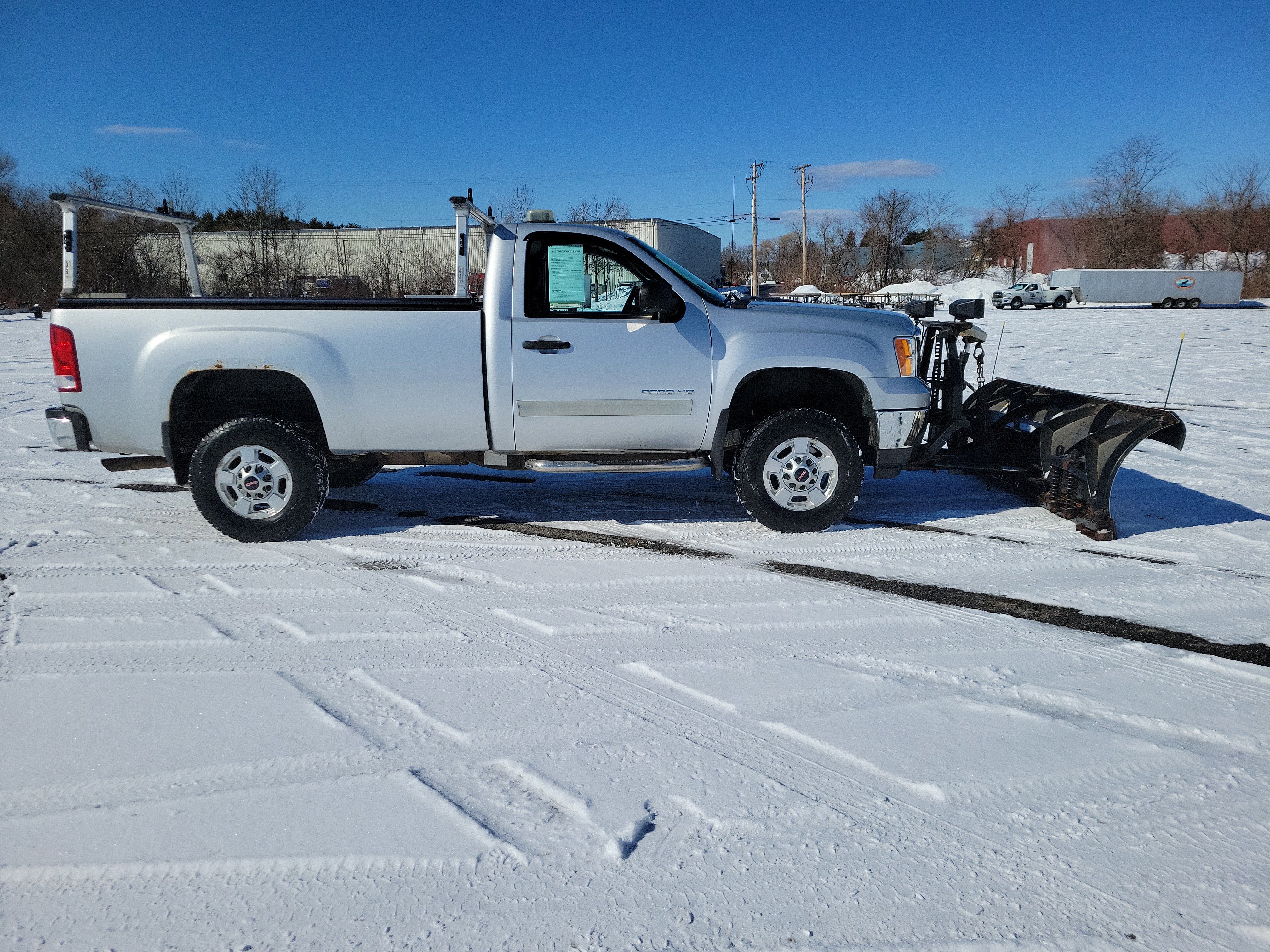 Used 2013 GMC Sierra 2500 SLE w/ SLE Preferred Package image 4