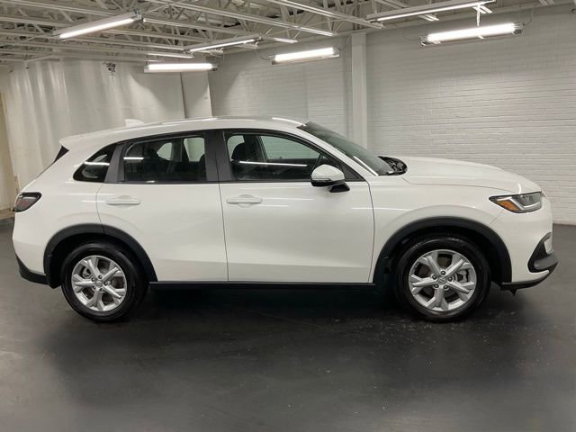 Certified 2025 Honda HR-V LX image 6