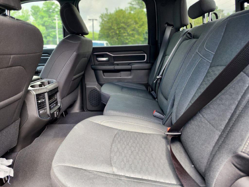 New 2026 RAM 2500 Big Horn AWD/4WD image 16