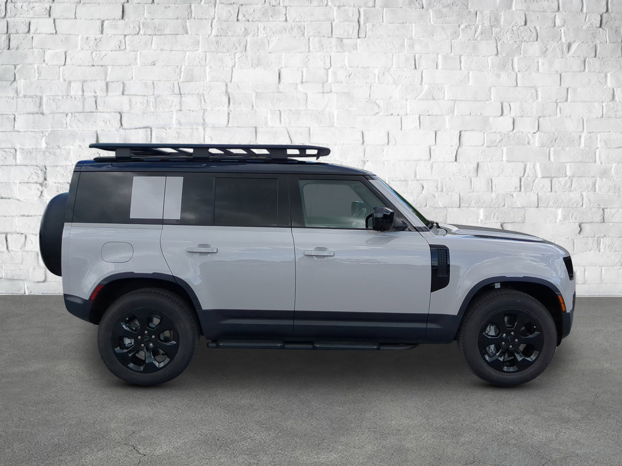 New 2026 Land Rover Defender 110 S image 7