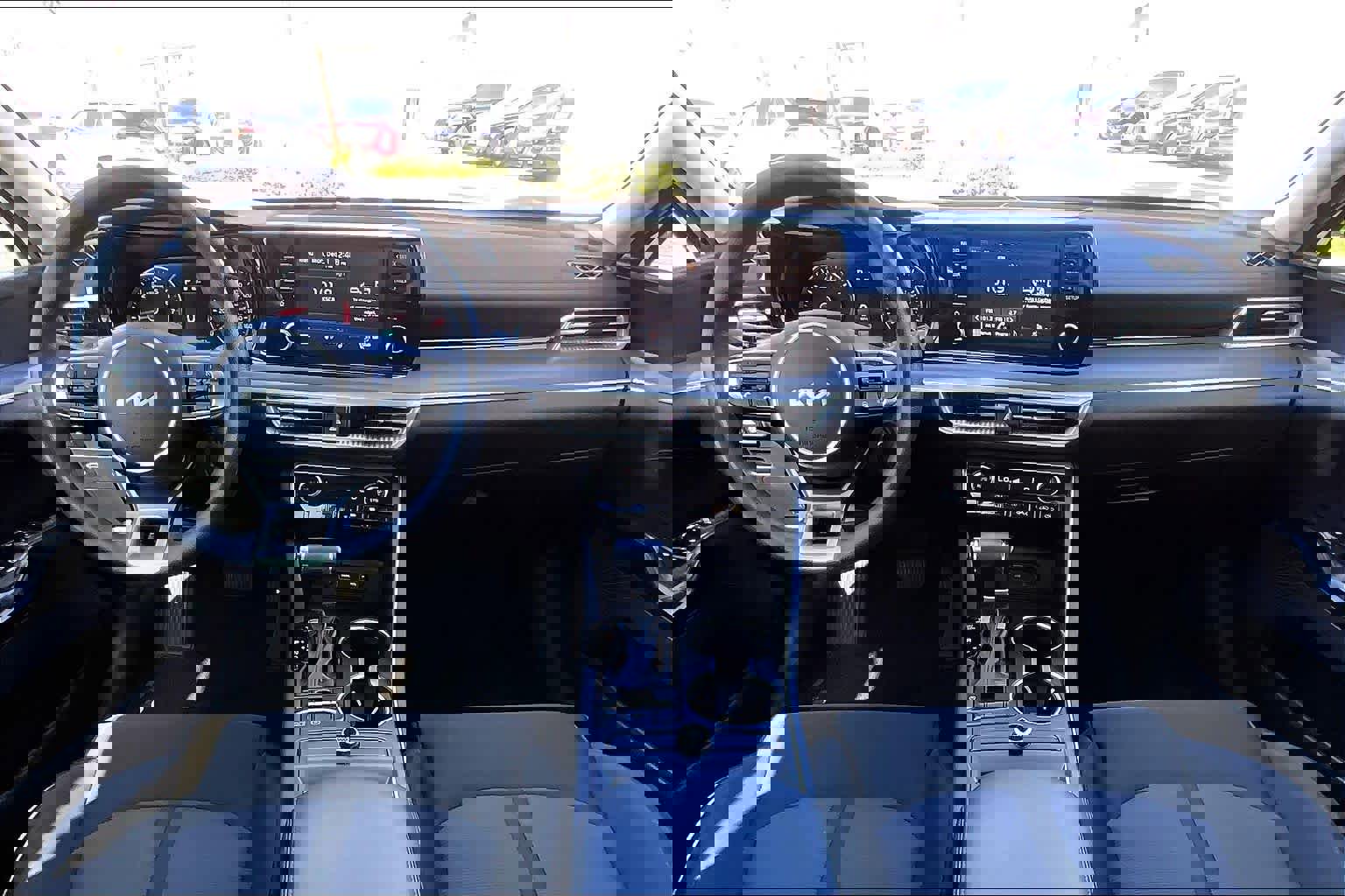 Used 2022 Kia K5 LX image 14