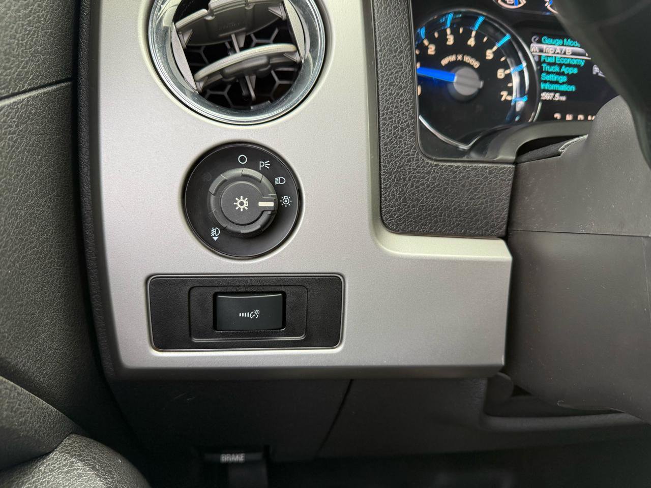 Used 2013 Ford F150 King Ranch w/ King Ranch Luxury Pkg RWD image 25