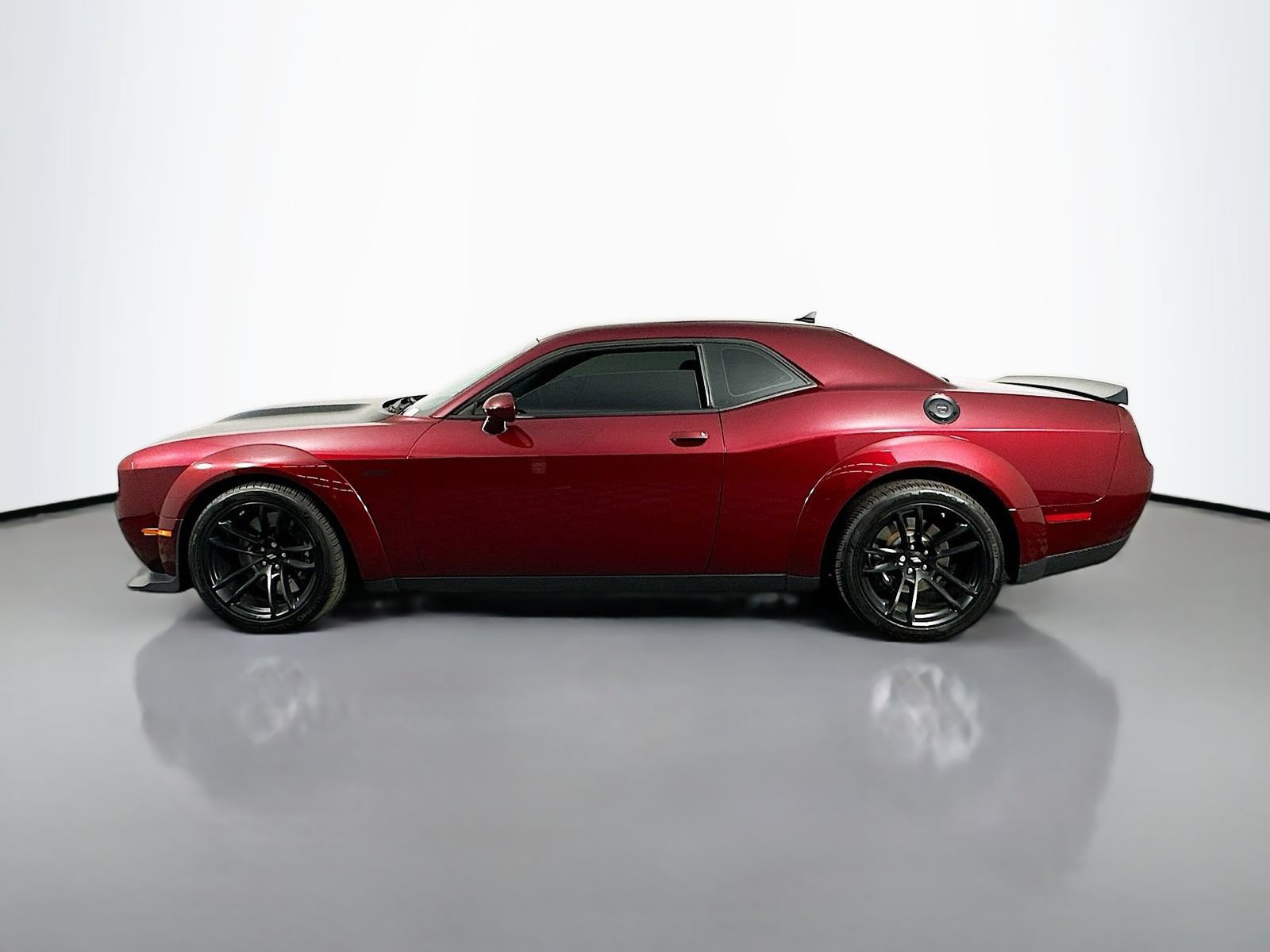 Used 2023 Dodge Challenger R/T Scat Pack RWD image 4
