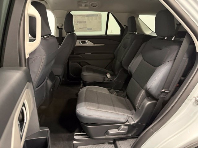 New 2026 Ford Explorer Active RWD image 24
