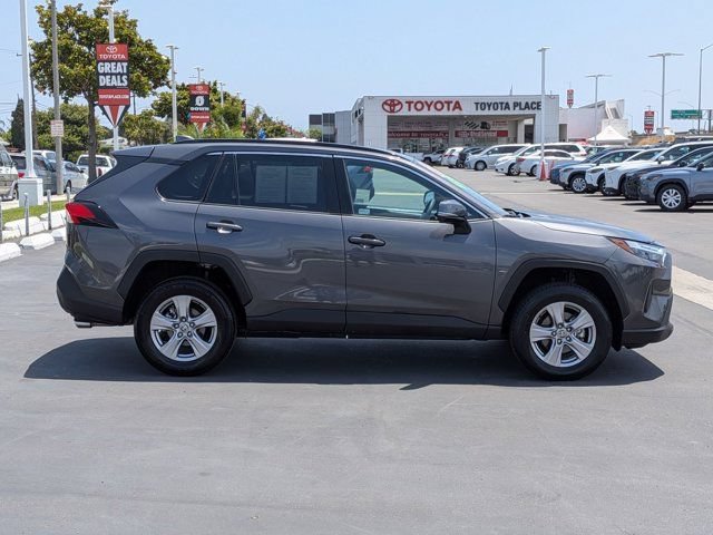 Used 2025 Toyota RAV4 XLE FWD image 4