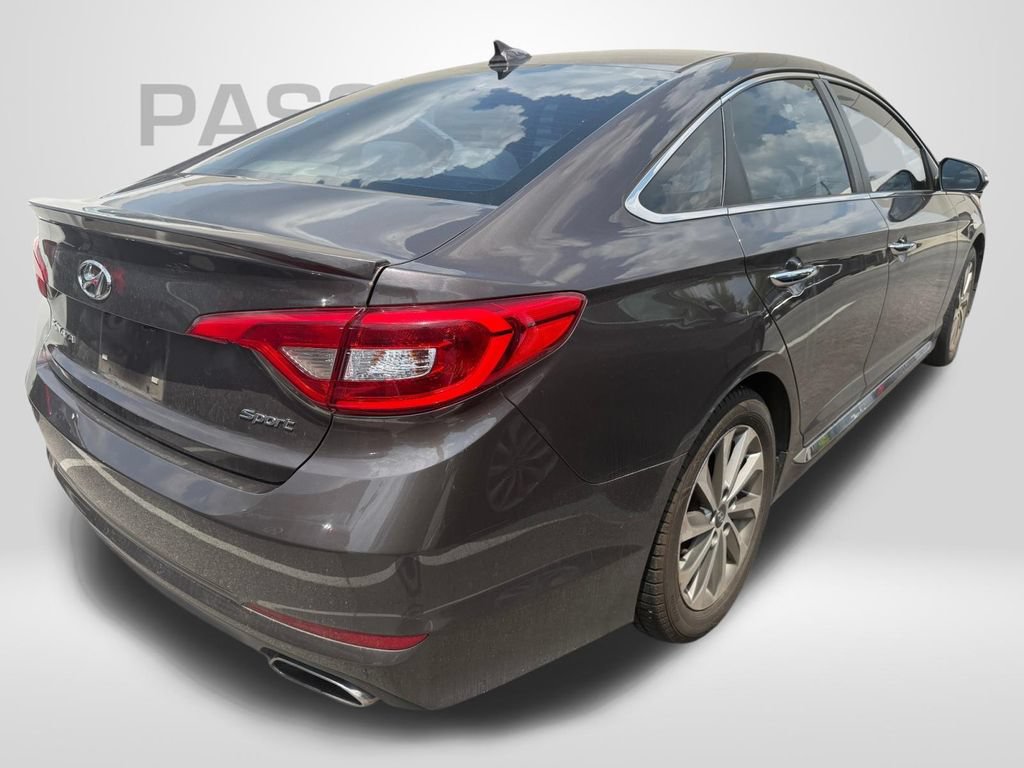 Used 2016 Hyundai Sonata Sport w/ Option Group 1V FWD image 7