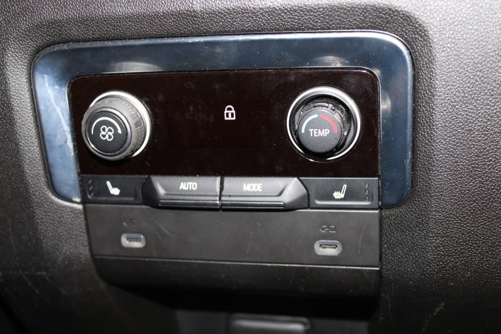 Used 2021 Chevrolet Tahoe Premier w/ Premium Package AWD/4WD image 35