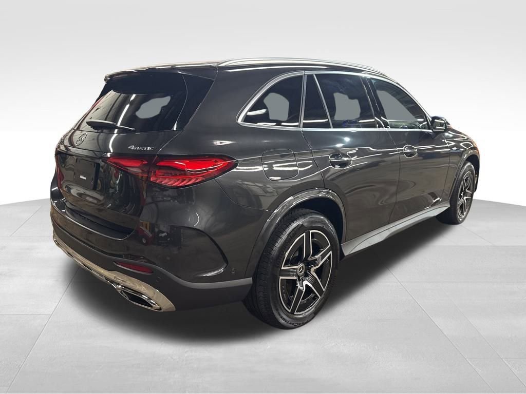 Used 2025 Mercedes-Benz GLC 350e image 5