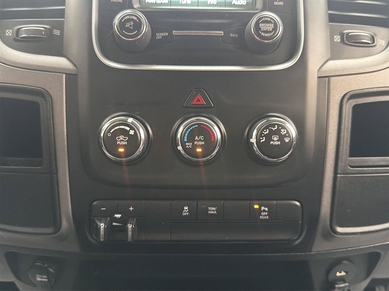 Used 2017 RAM 2500 Tradesman w/ Chrome Appearance Group AWD/4WD image 18