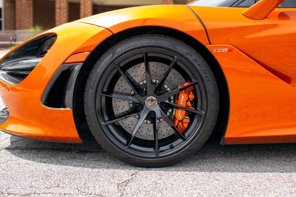 Used 2018 McLaren 720S Performance RWD image 13