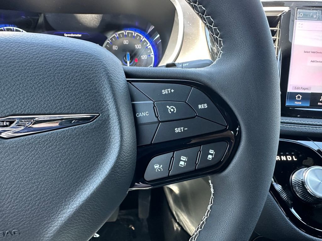 New 2026 Chrysler Pacifica Select image 23