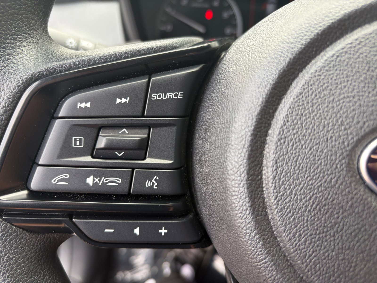Used 2025 Subaru Crosstrek 2.5i Premium AWD/4WD image 18