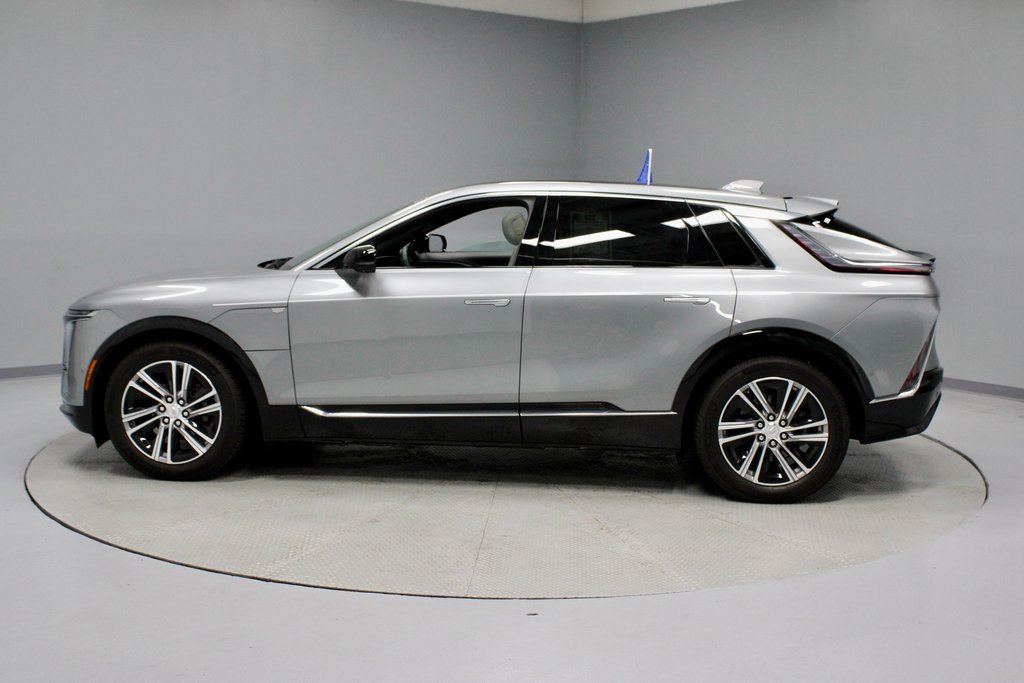 Used 2024 Cadillac Lyriq Luxury image 7