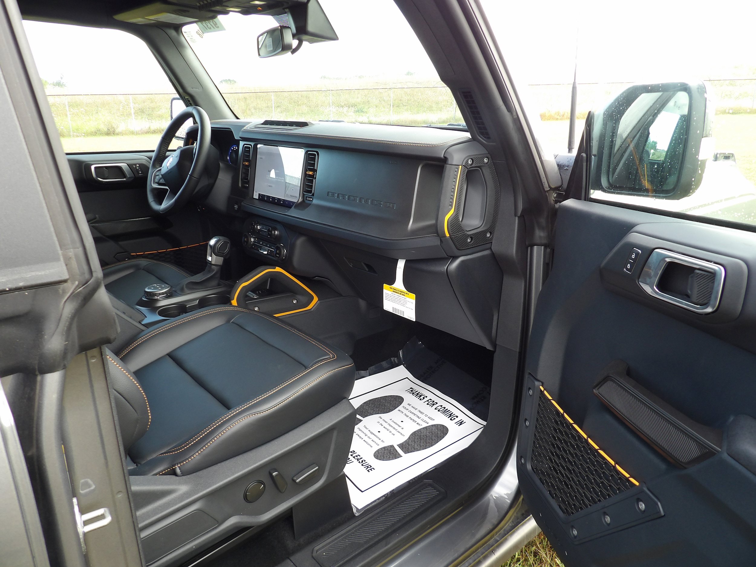 New 2024 Ford Bronco Badlands AWD/4WD image 12