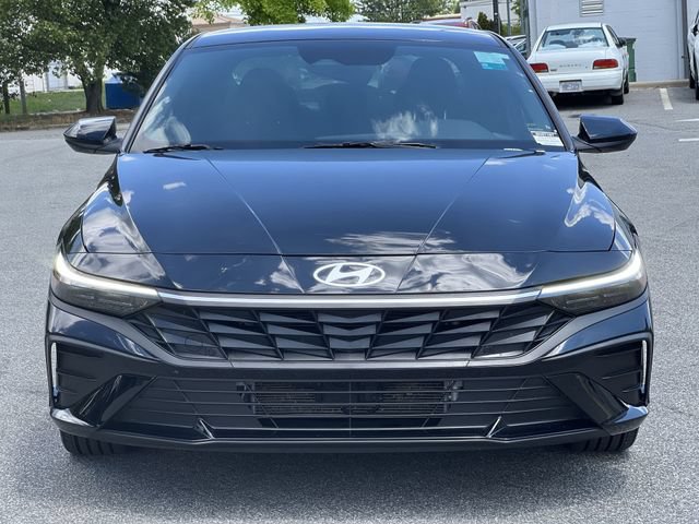 Certified 2025 Hyundai Elantra SEL FWD image 16