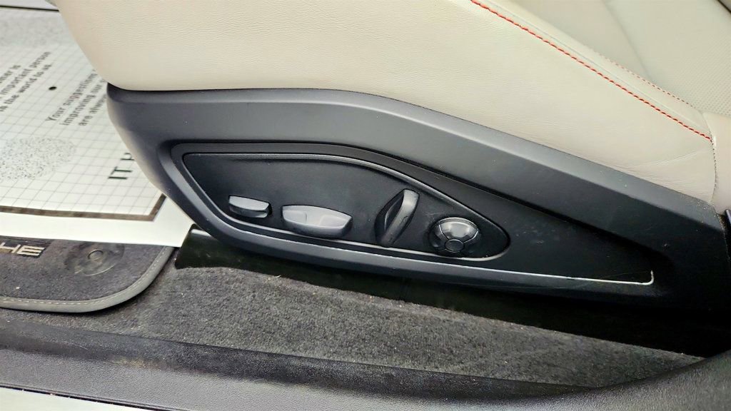 Used 2024 Porsche Taycan 4S image 12