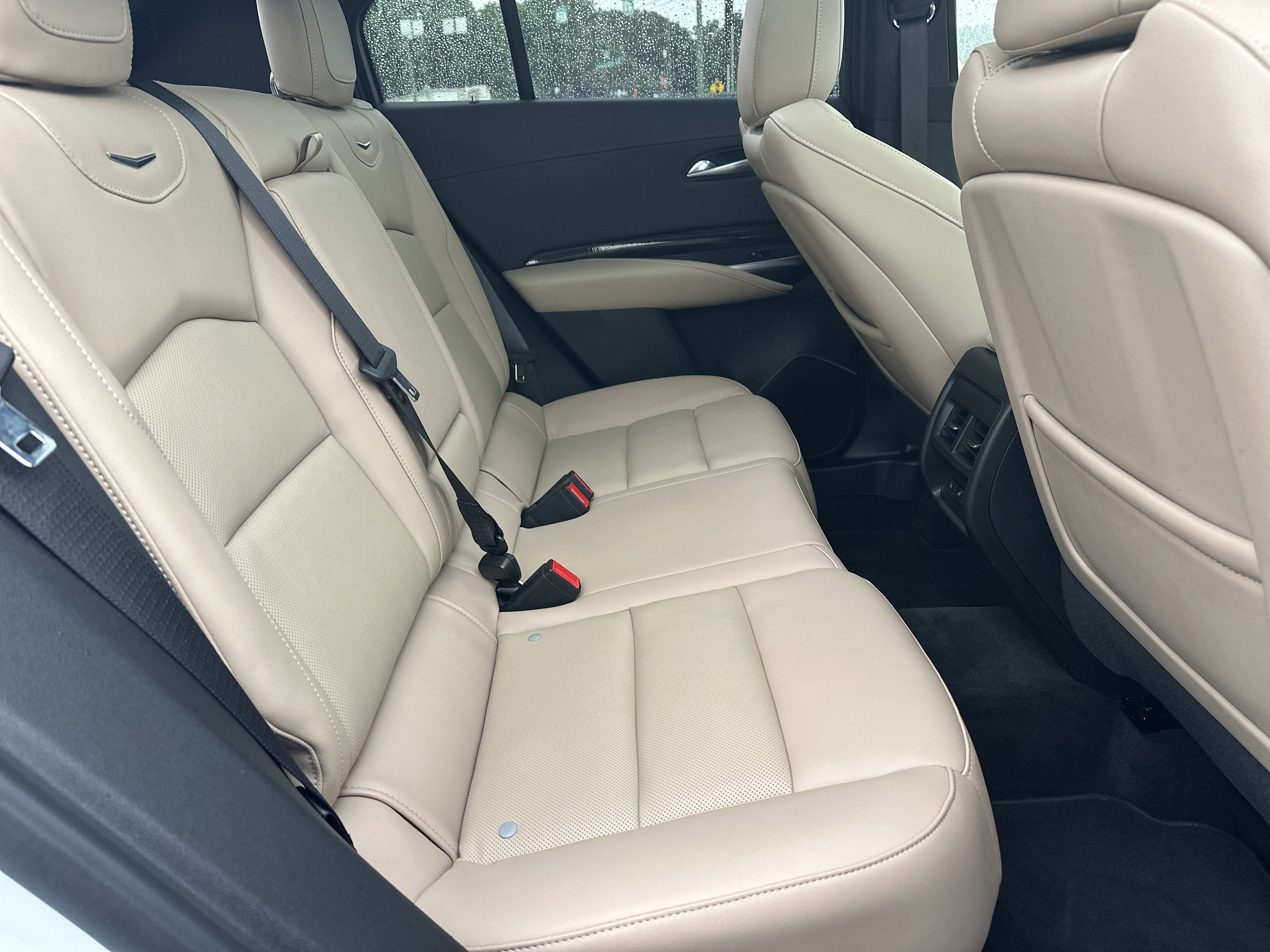 Used 2025 Cadillac XT4 Premium Luxury w/ Technology Package FWD image 15