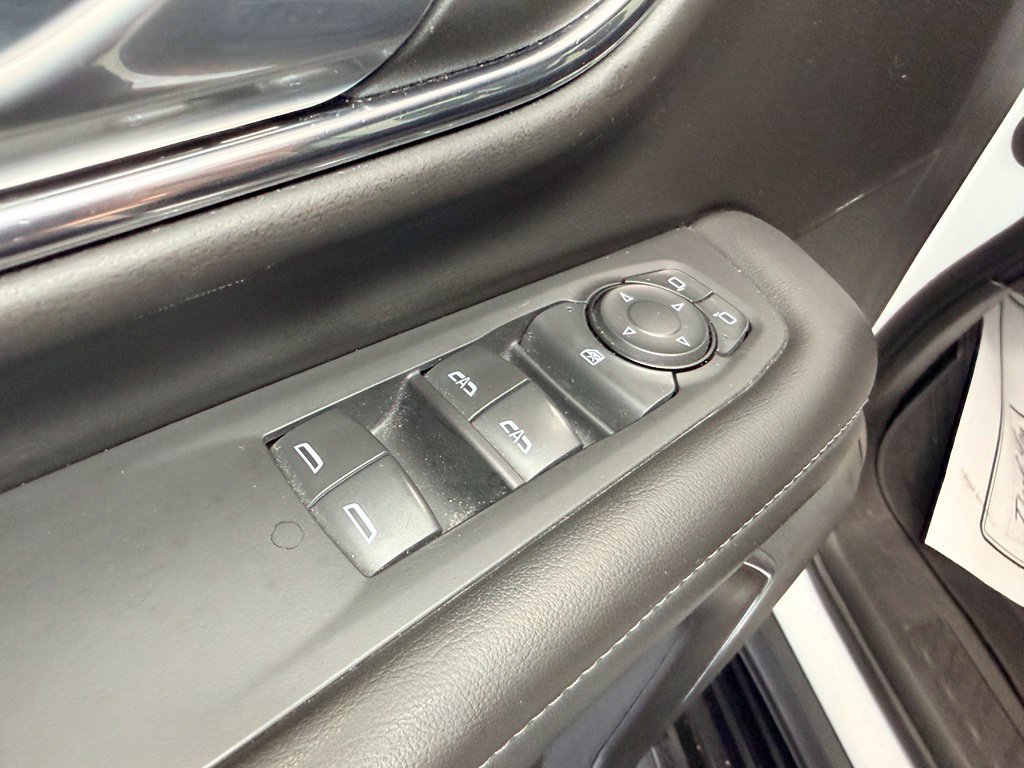 Used 2023 GMC Yukon SLE AWD/4WD image 19