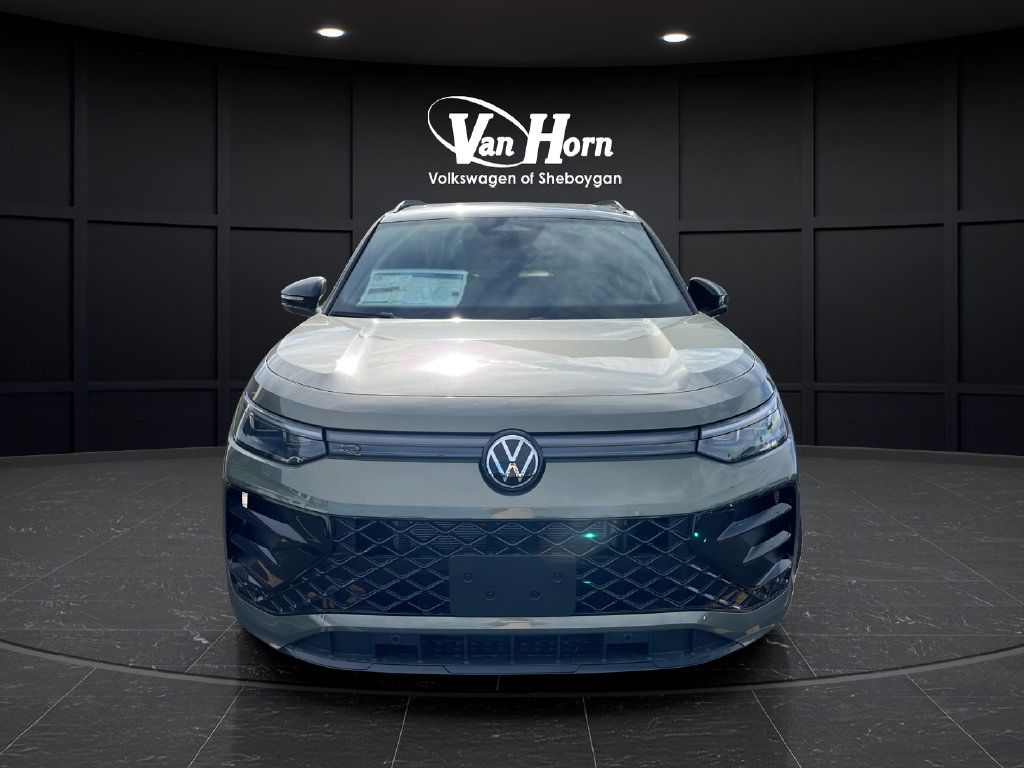 New 2026 Volkswagen Tiguan SE R-Line AWD/4WD image 2