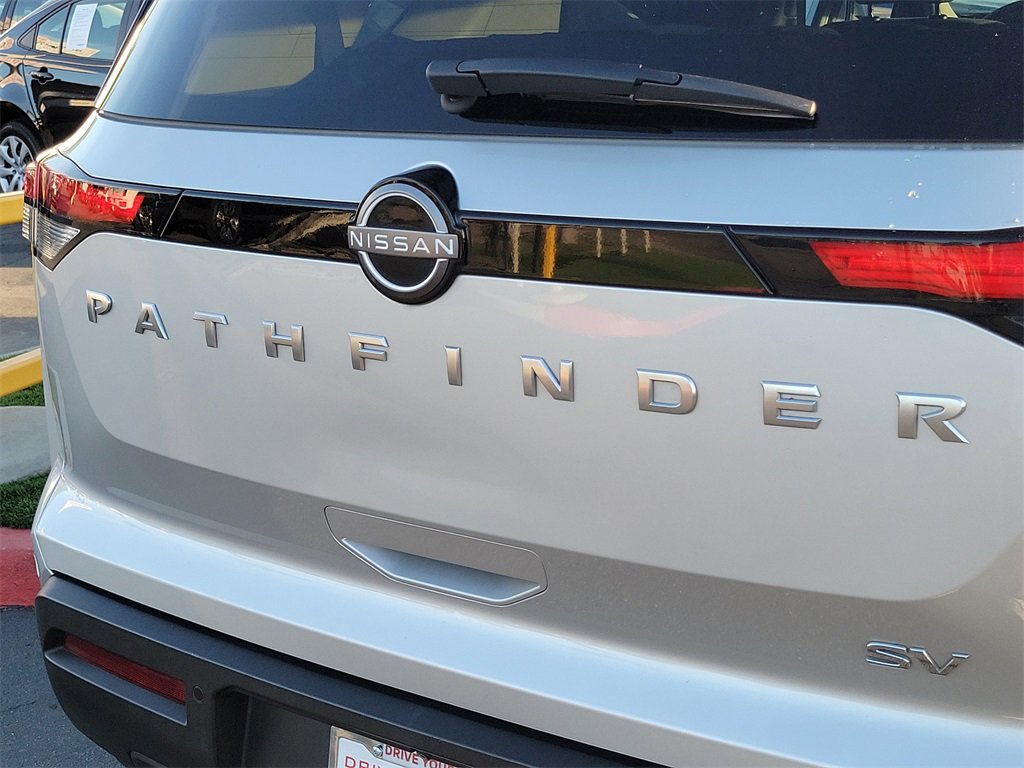 Used 2022 Nissan Pathfinder SV image 23