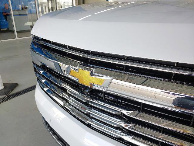 New 2026 Chevrolet Suburban Premier image 31
