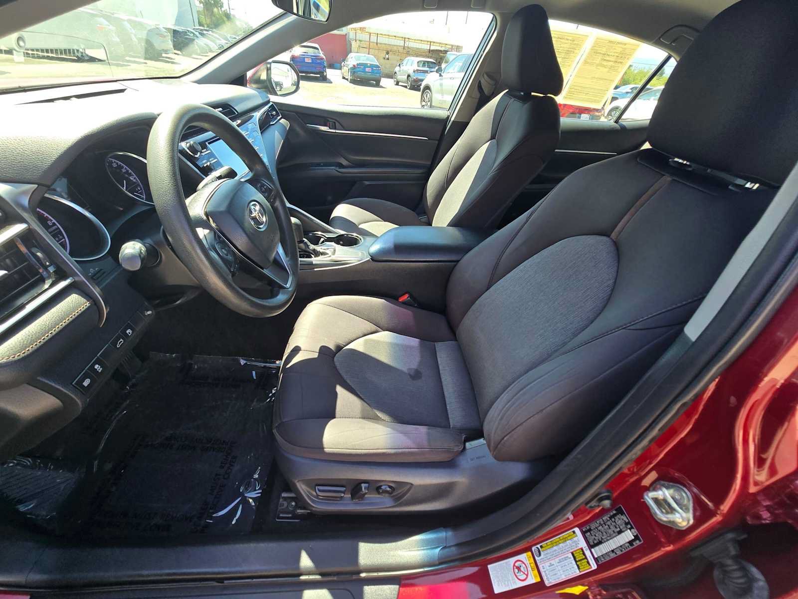 Used 2018 Toyota Camry LE FWD image 22