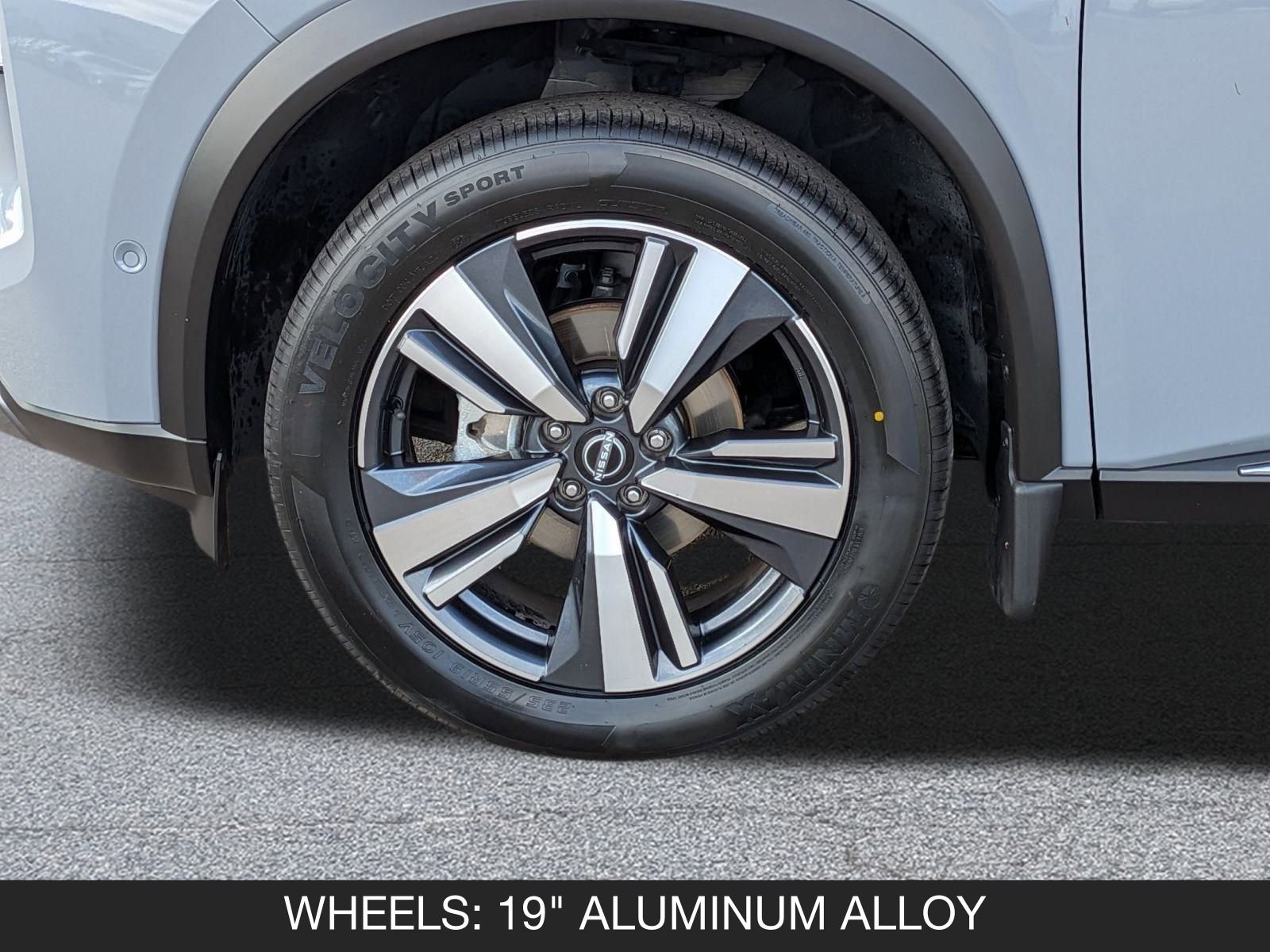 Used 2023 Nissan Rogue SL w/ SL Premium Package image 12