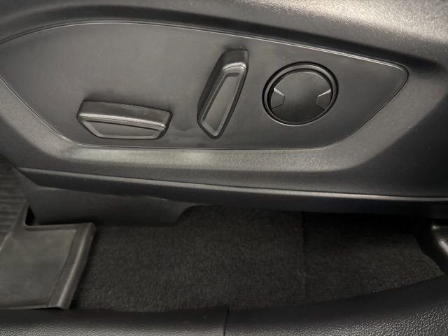 Used 2025 Ford Explorer ST-Line w/ Premium Package image 29