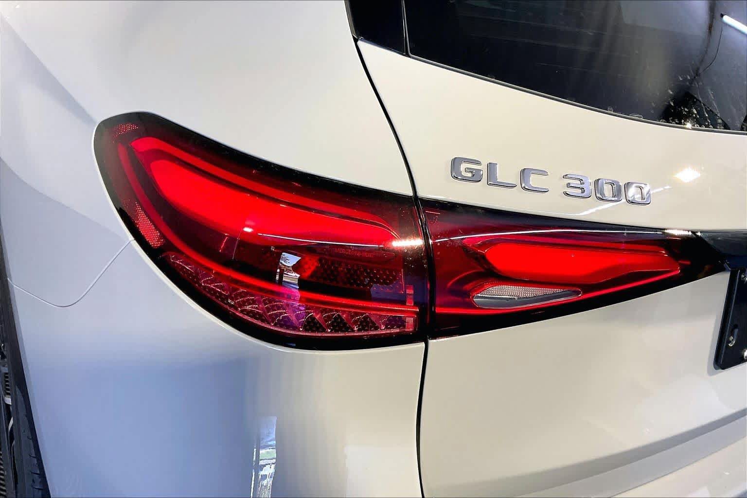 New 2027 Mercedes-Benz GLC 300 4MATIC image 5