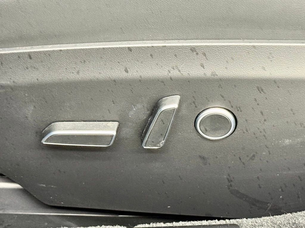 Used 2022 Tesla Model S image 22