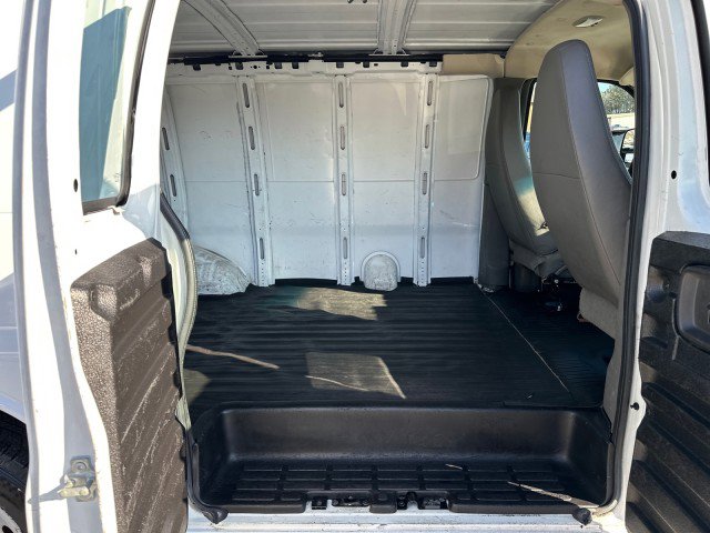 Used 2011 Chevrolet Express 1500 image 23