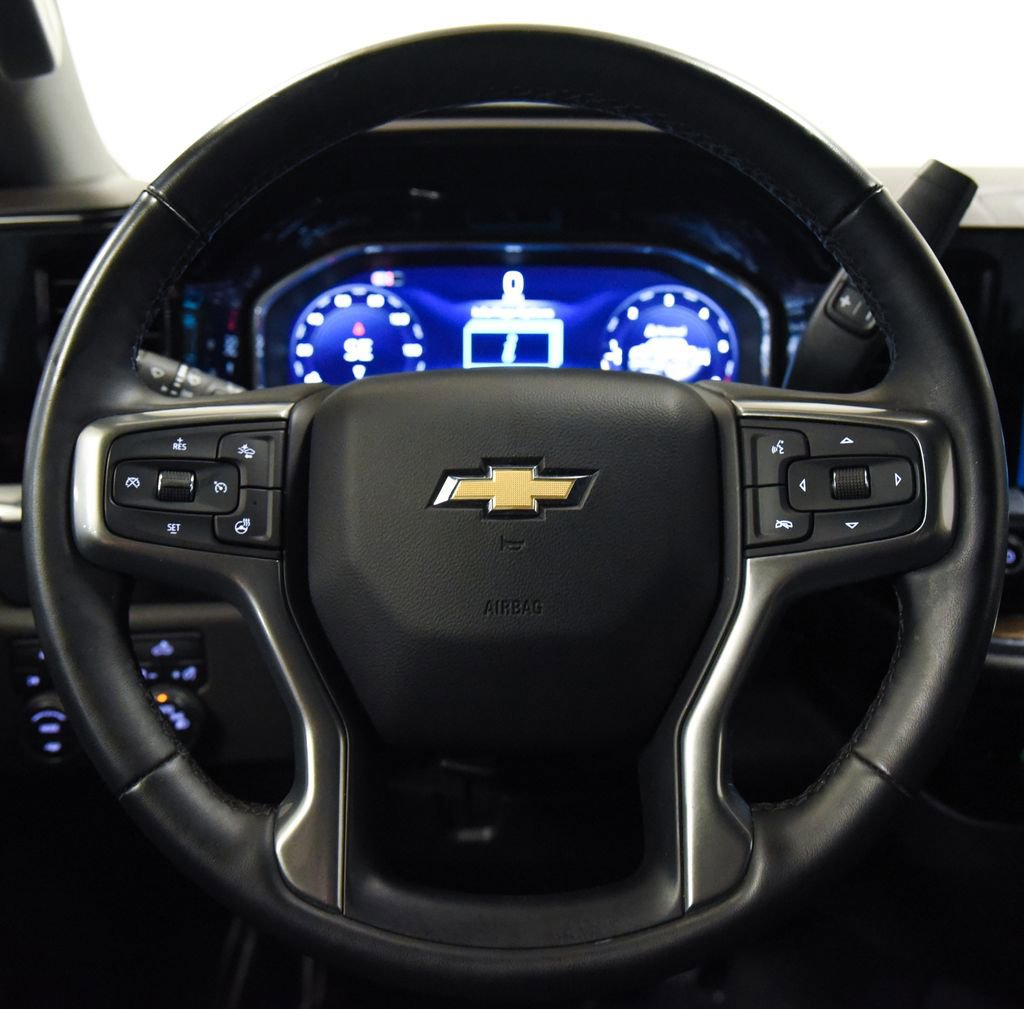 Used 2024 Chevrolet Silverado 1500 LT AWD/4WD image 30
