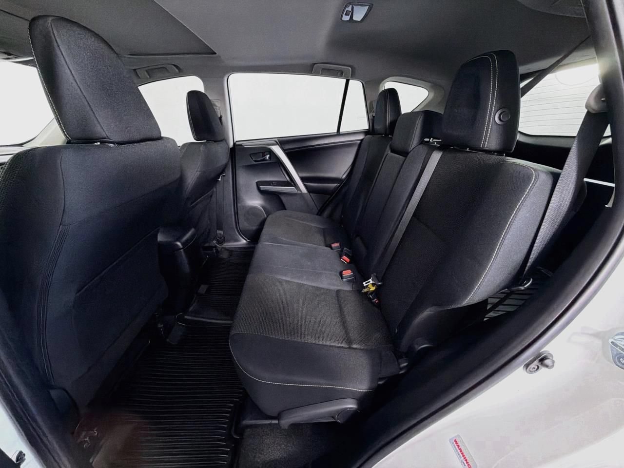Used 2017 Toyota RAV4 XLE AWD/4WD image 39