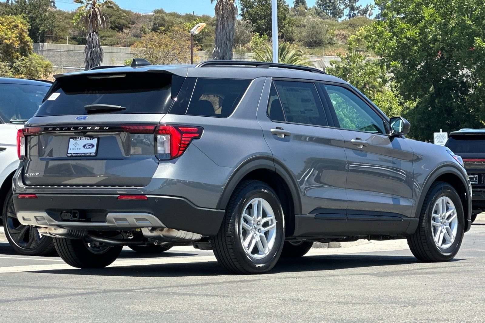 New 2026 Ford Explorer Active w/ Active Comfort Package RWD image 3