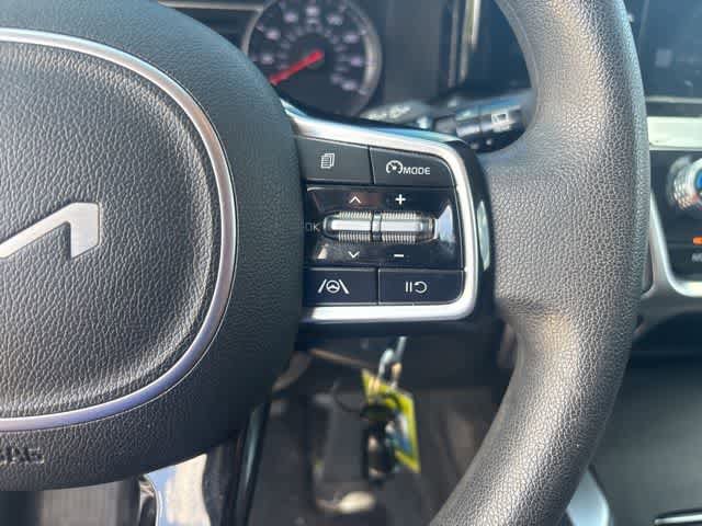 Used 2022 Kia Sorento LX FWD image 12