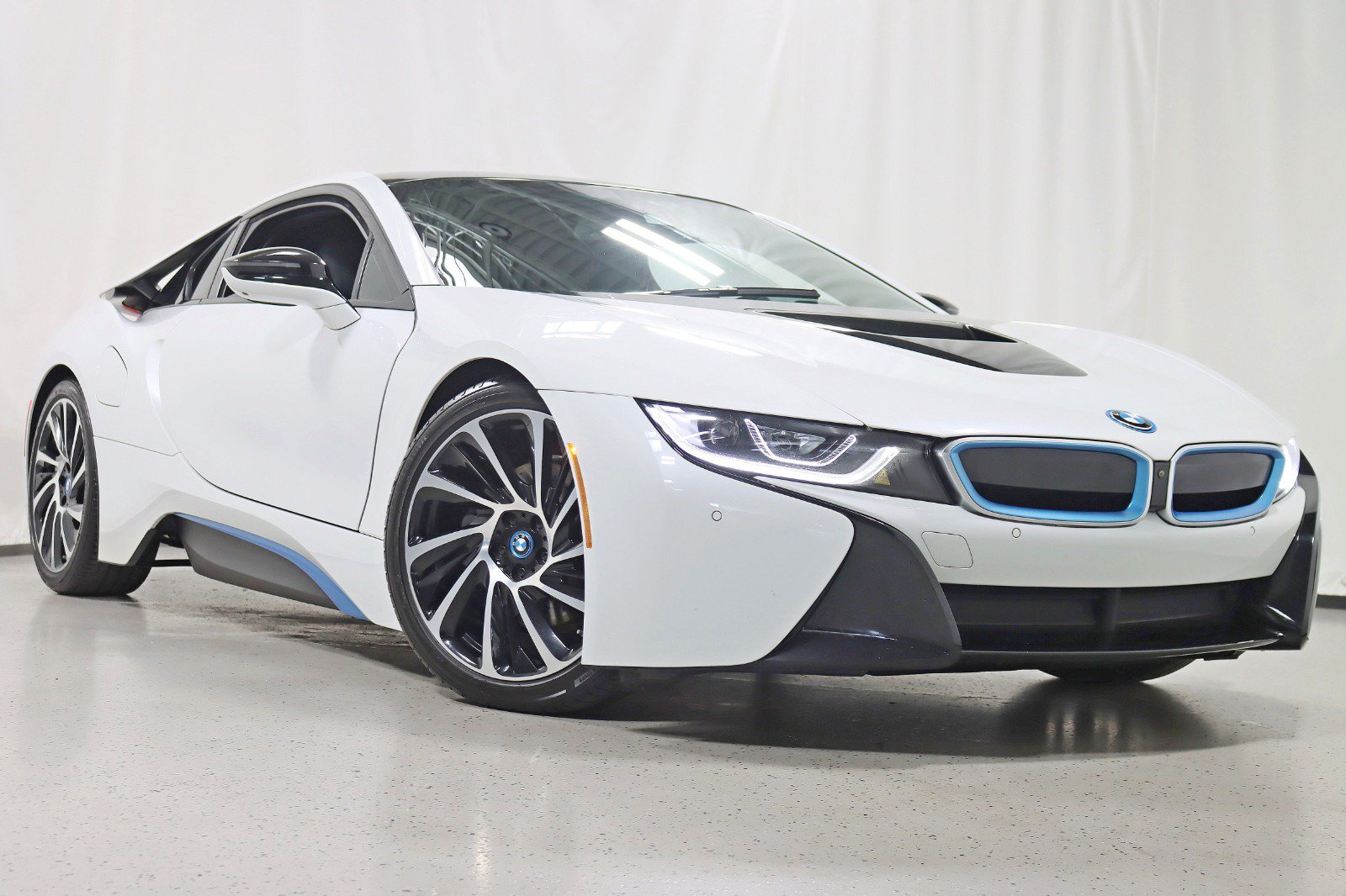 Used 2016 BMW i8 AWD/4WD image 7