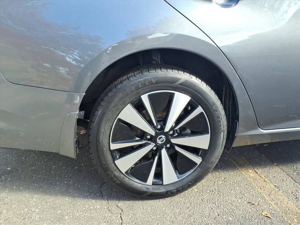 Used 2021 Nissan Altima 2.5 SV w/ SV Premium Package image 7