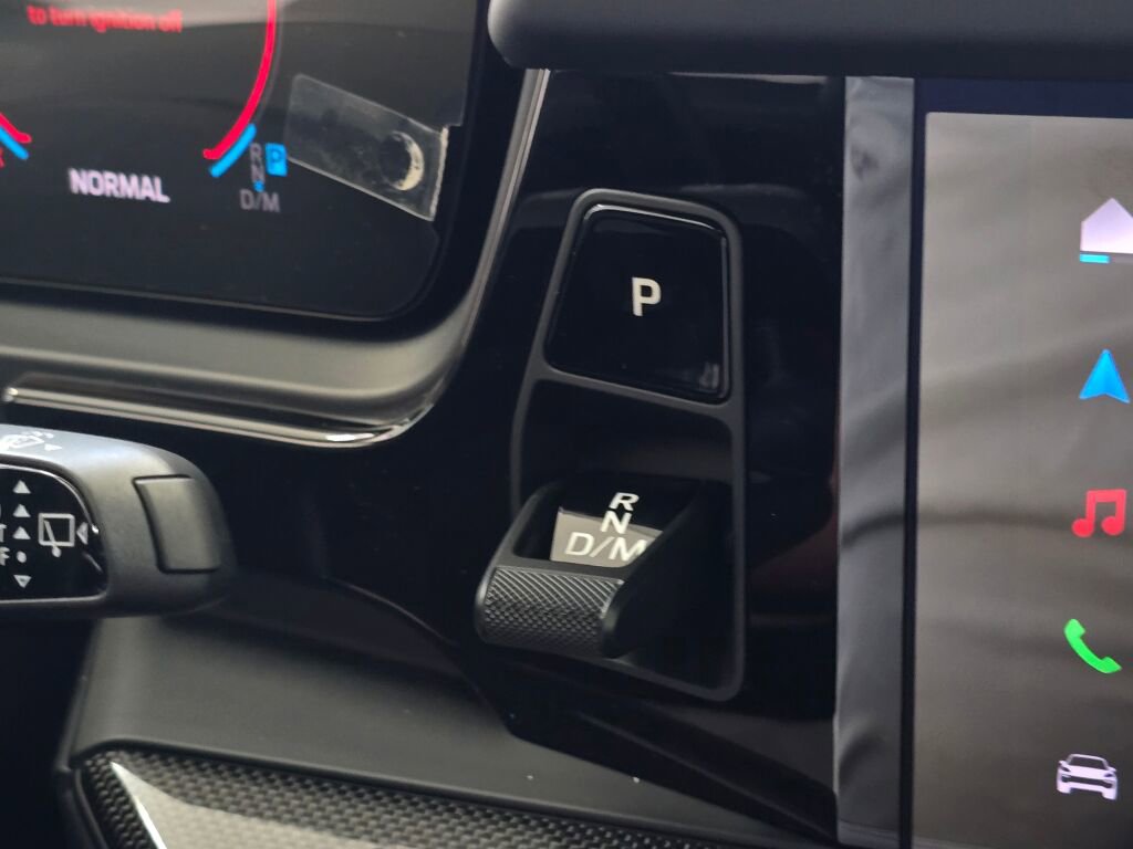 New 2025 Porsche Cayenne GTS image 19