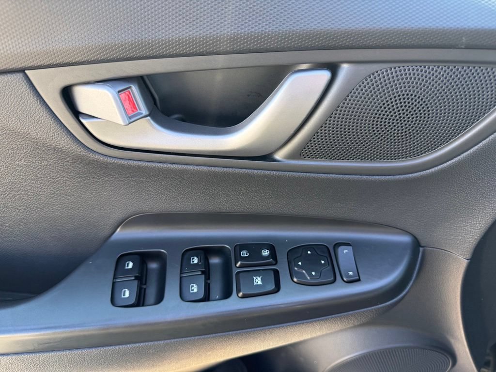 Used 2021 Hyundai Kona Ultimate w/ Cargo Package AWD/4WD image 20