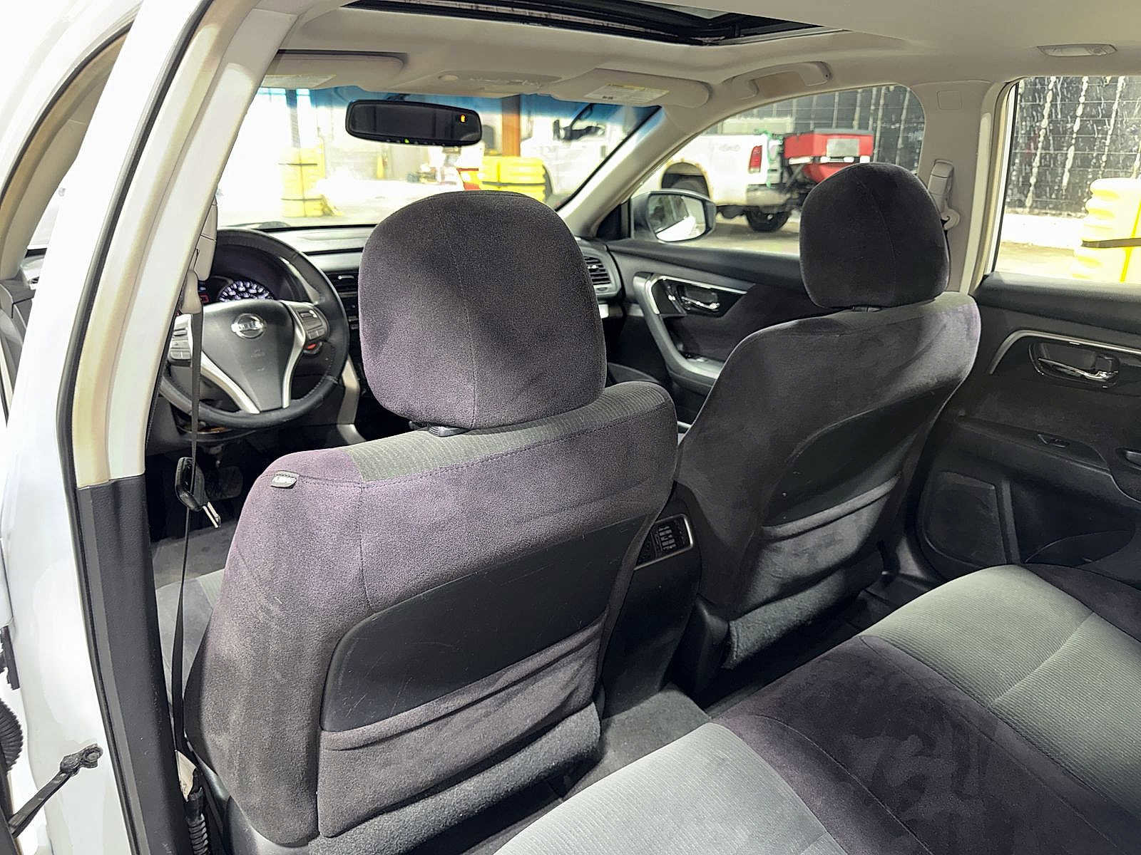 Used 2013 Nissan Altima 2.5 SV w/ 2.5SV Convenience Pkg FWD image 28