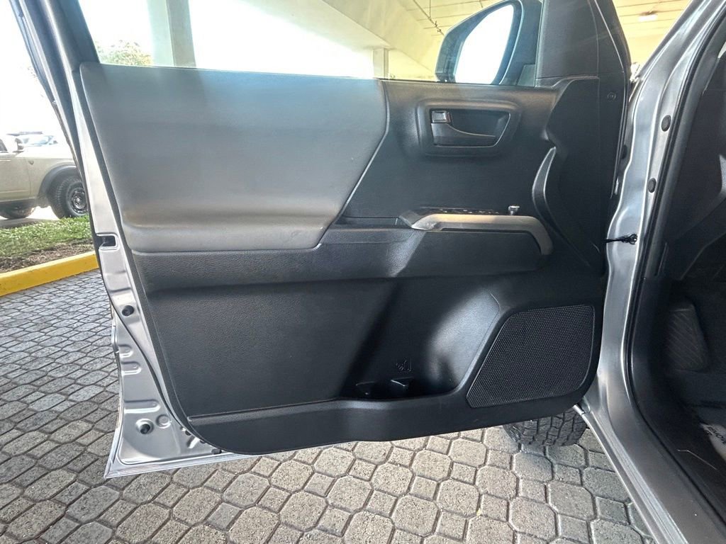 Used 2017 Toyota Tacoma SR5 w/ Tow Package image 32